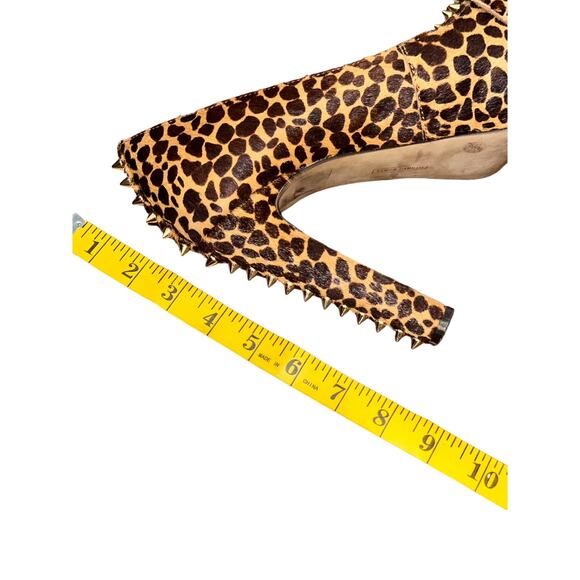 Vince Camuto Sz.8 Leopard Print Statement Heels Gold Spikes Calf Hair Bow Heels - Picture 5 of 15